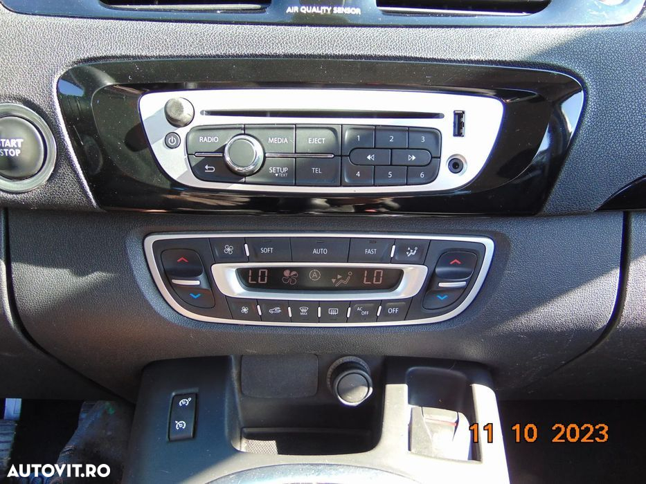 Radio CD renault Scenic 3 an 2009-2016 Megane 3 radio cd original dezm - 2