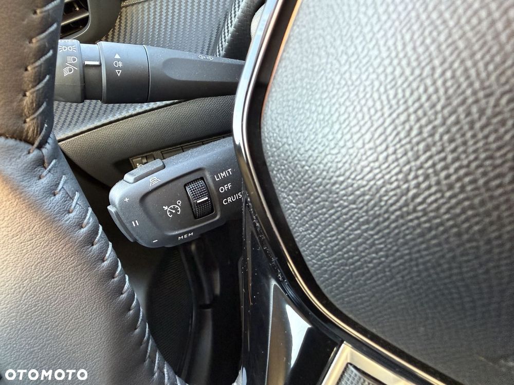 Peugeot 208 1.2 PureTech Allure S&S - 12