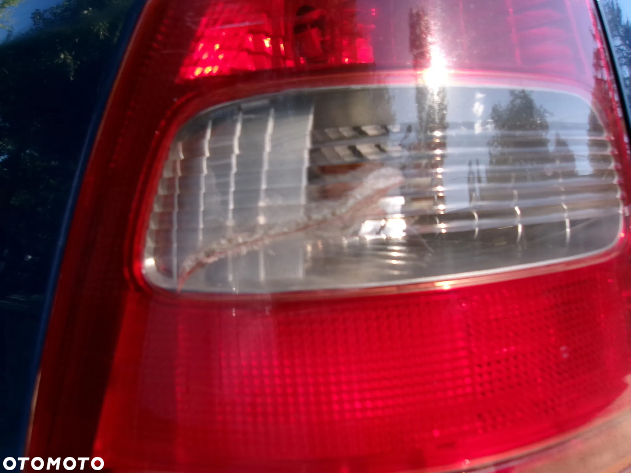 LAMPA TYŁ LEWA TOYOTA COROLLA E12 KOMBI 01-05 EU - 2