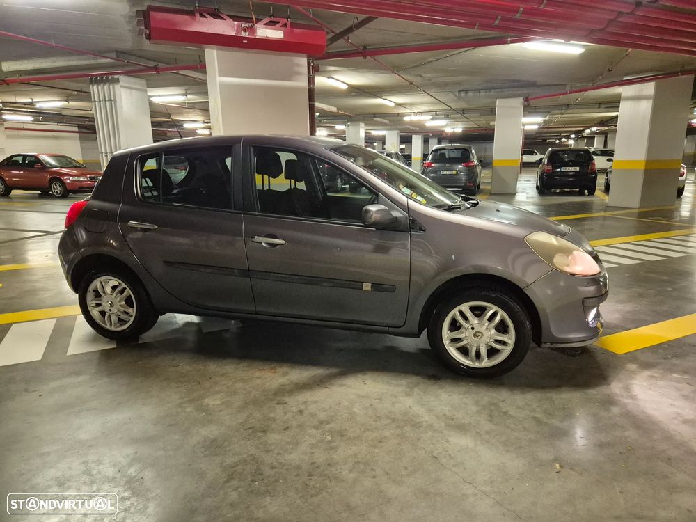 Renault Clio 1.2 16V Dynamique - 4