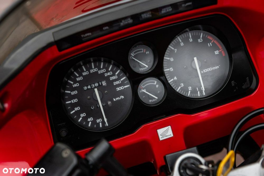 Honda CBR - 9
