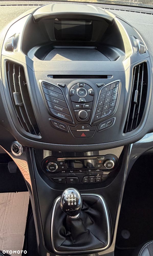 Ford Kuga 1.5 EcoBoost 2x4 Titanium - 20