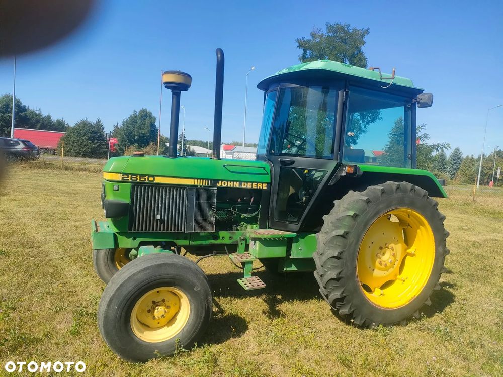 John Deere 2650 - 1
