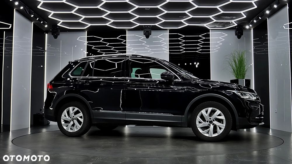 Volkswagen Tiguan 2.0 TSI 4Mot Elegance DSG - 11