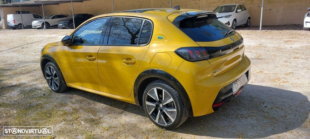 Peugeot e-208 50 kWh GT Line - 13