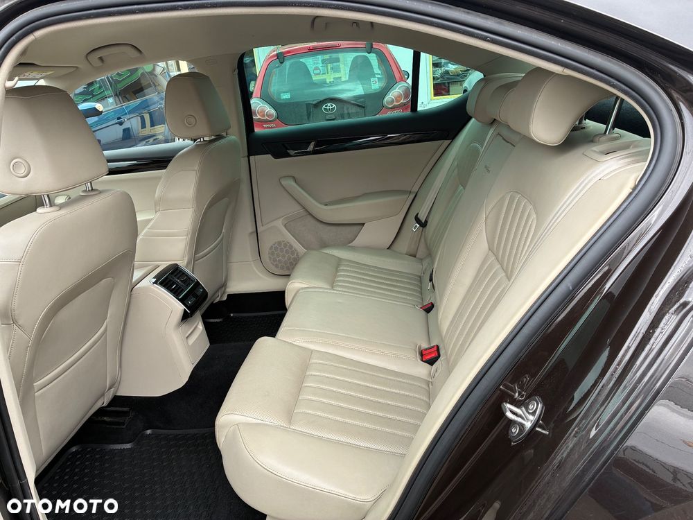 Skoda Superb 1.8 TSI L&K DSG - 11