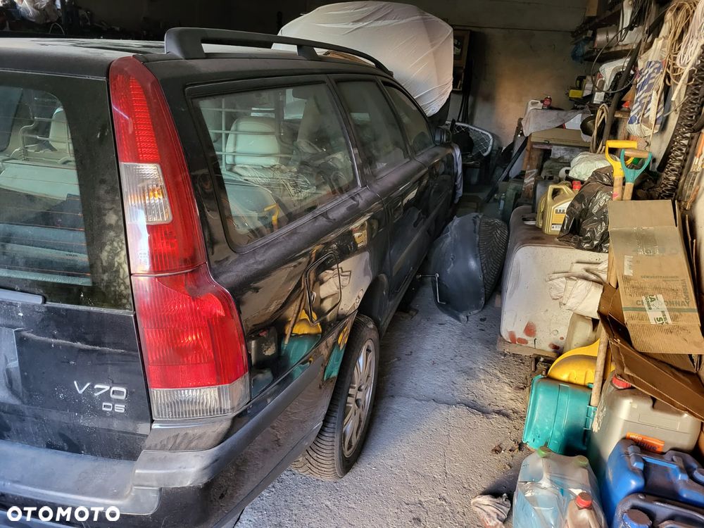 Volvo V70 2.4D5 - 4