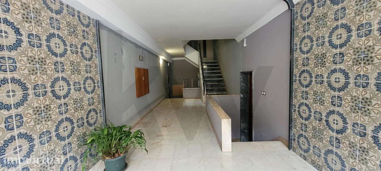 Apartamento T3 Espaçoso com Vista Desafogada para a Baía do Sado – Rua - Grande imagem: 4/24