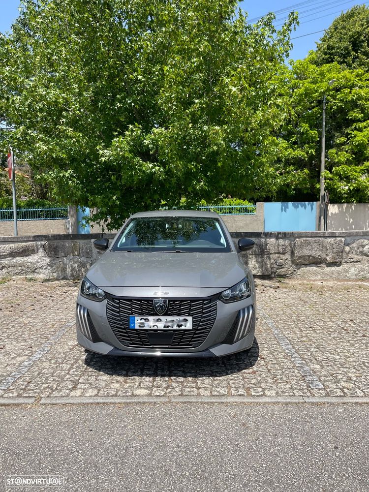 Peugeot 208 - 1