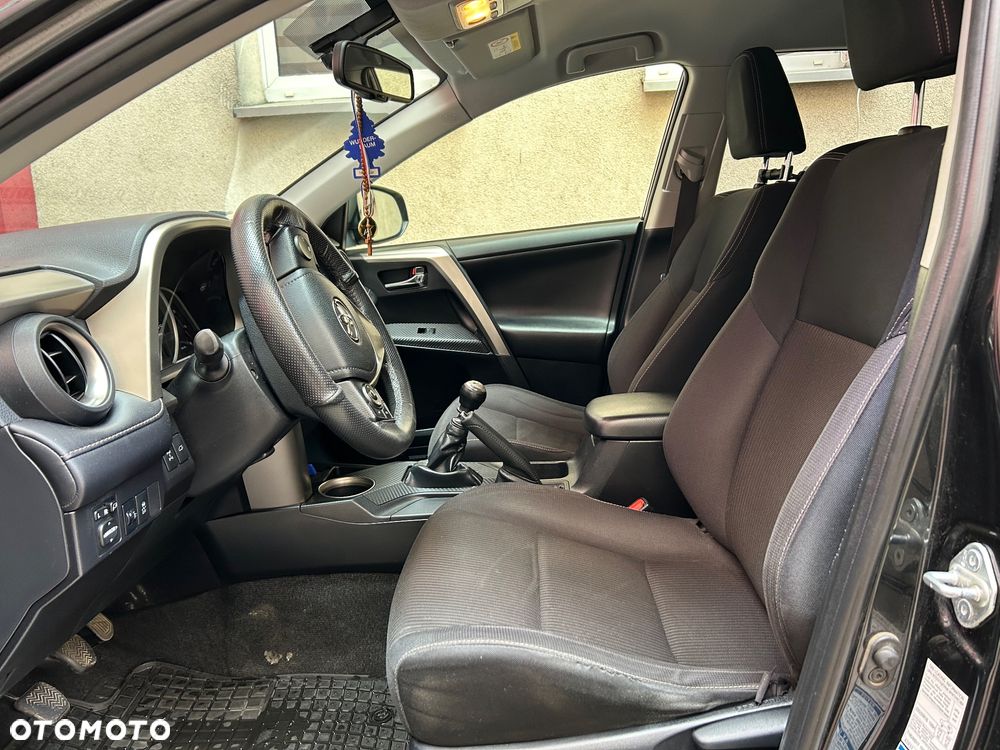 Toyota RAV4 2.0 D-4D Premium - 14