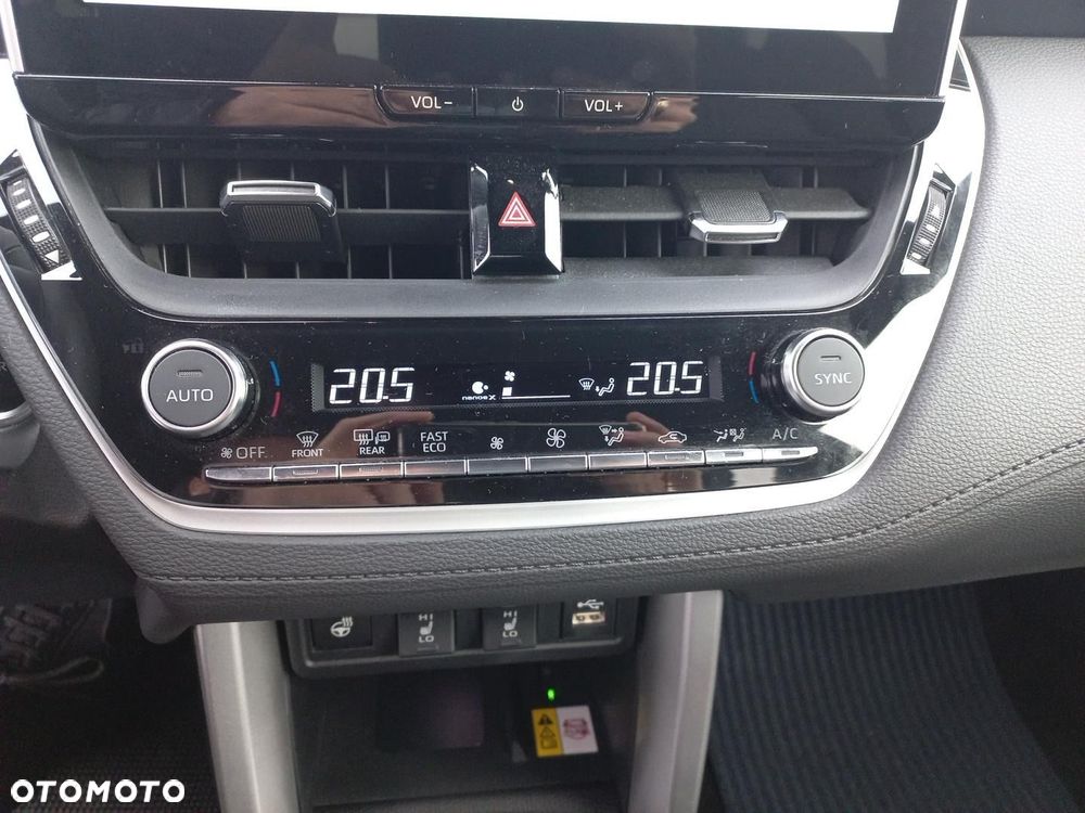 Toyota Corolla Cross 2.0 Hybrid Executive - 24