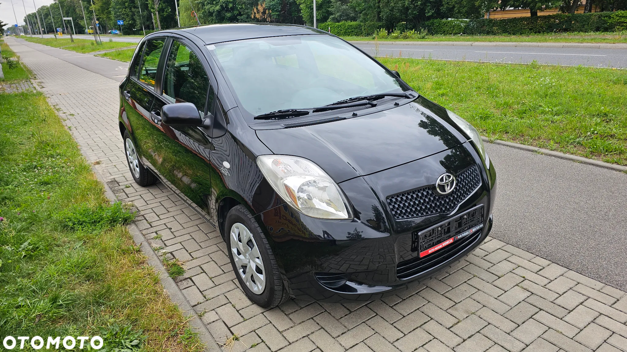 Toyota Yaris 1.3 VVT-i Sol - 3