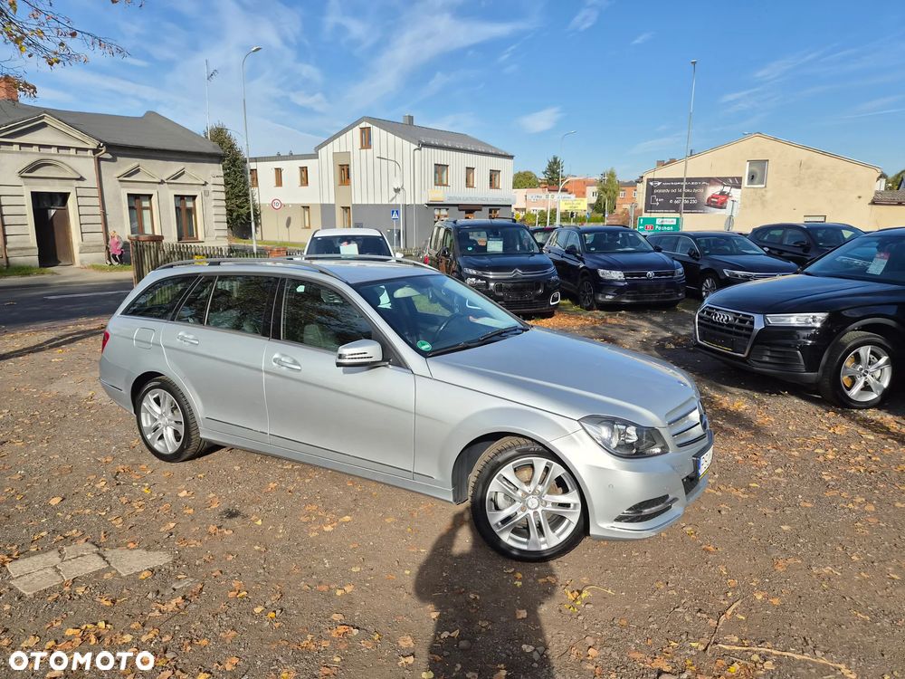 Mercedes-Benz Klasa C 180 Avantgarde Edition - 4