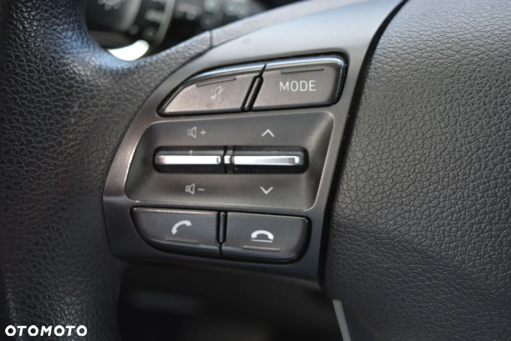 Hyundai i30 1.5 DPI Classic + - 16