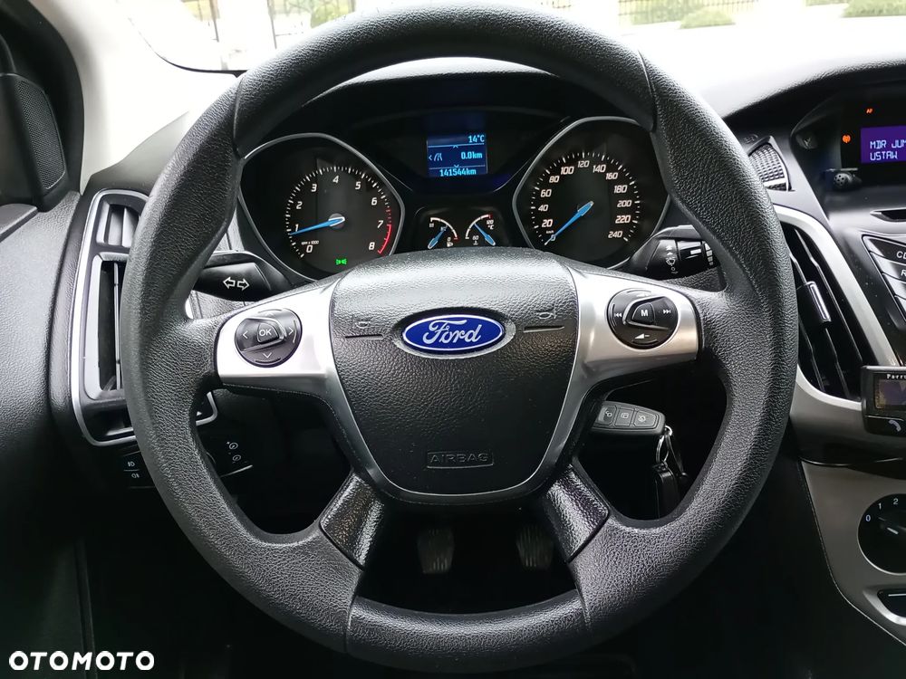 Ford Focus - 30