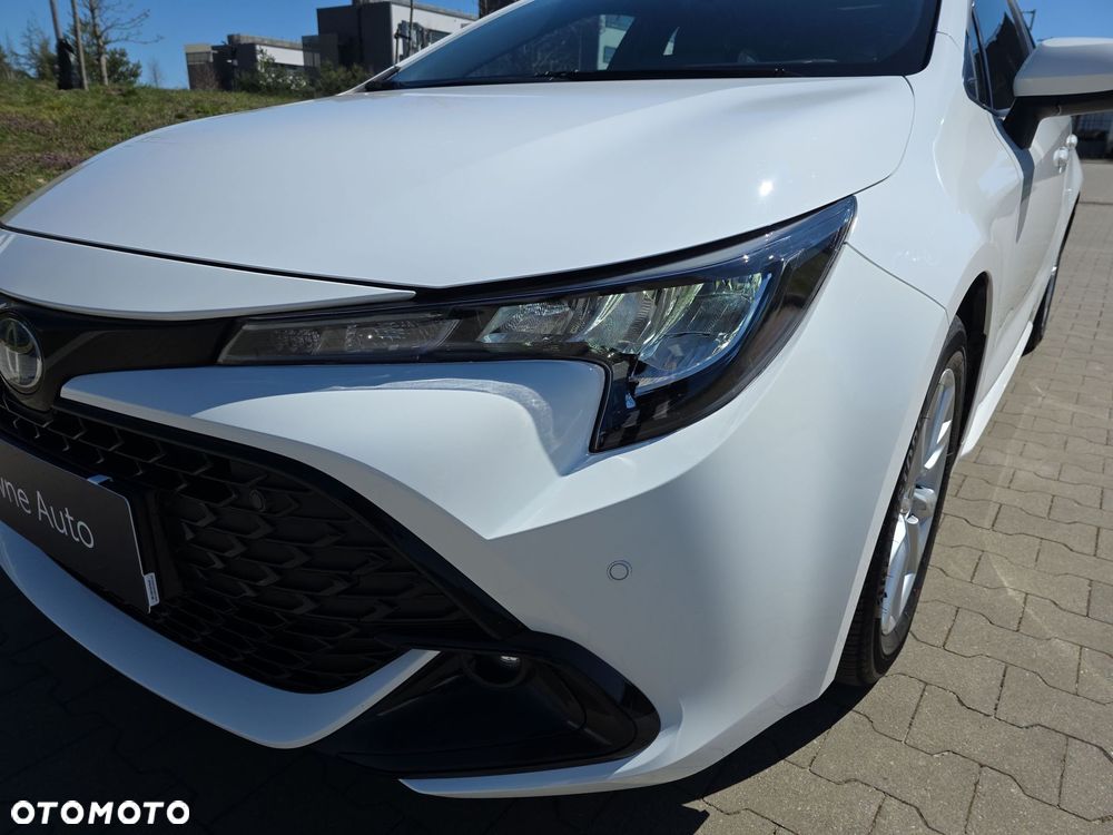 Toyota Corolla 1.8 Hybrid Comfort - 12
