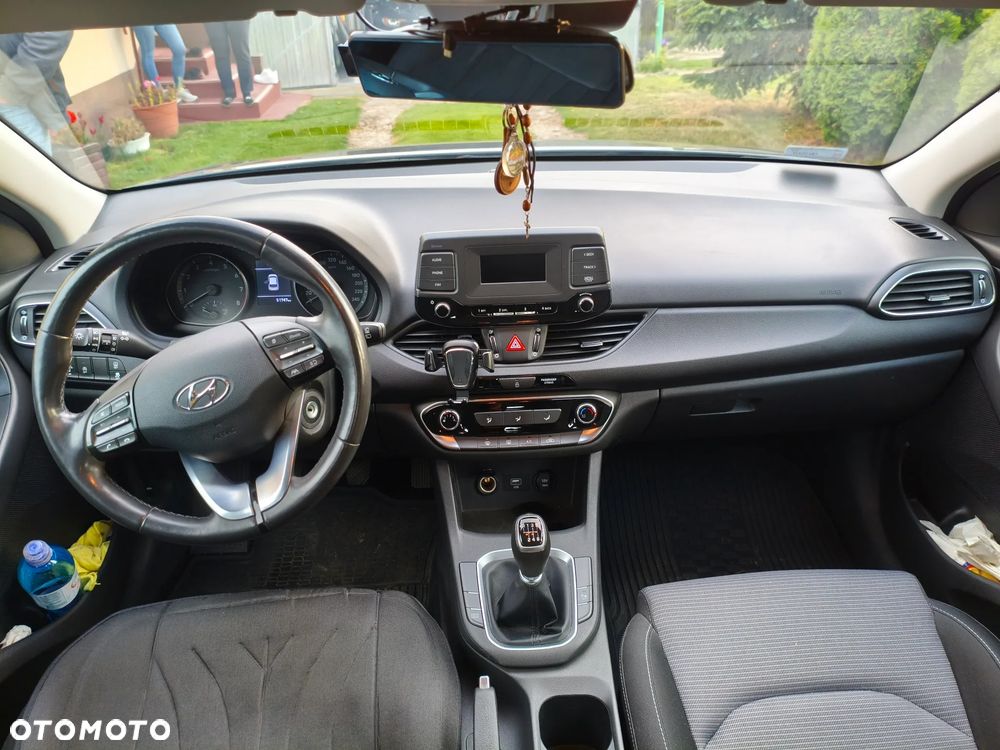 Hyundai i30 1.5 T-GDI 48V Classic + - 10