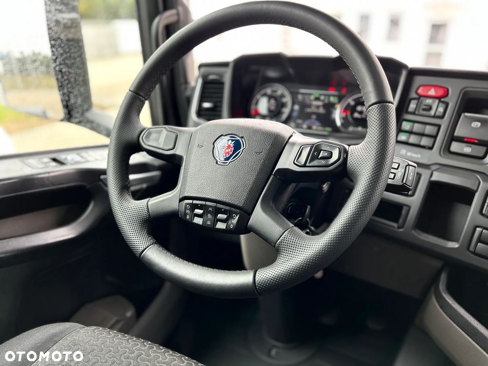 Scania S450 KLIMA POST. | WIRTUALNY KOKPIT | 1.400 L | KONTRAKT SERWISOWY | LEDY | STOLIK - 28