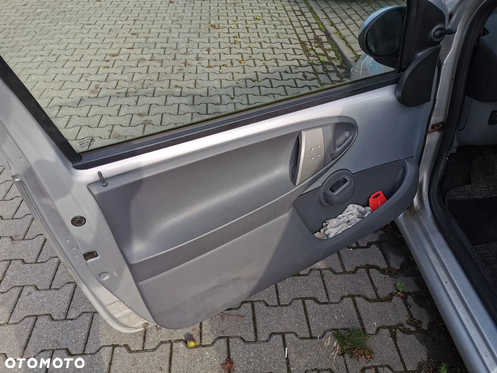 Toyota Aygo 1.0 VVT-i Luna MM A/C - 6