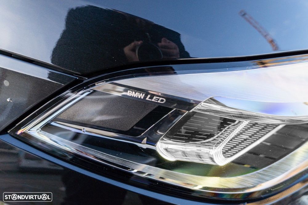 BMW 116 d Pack Desportivo M Auto - 23