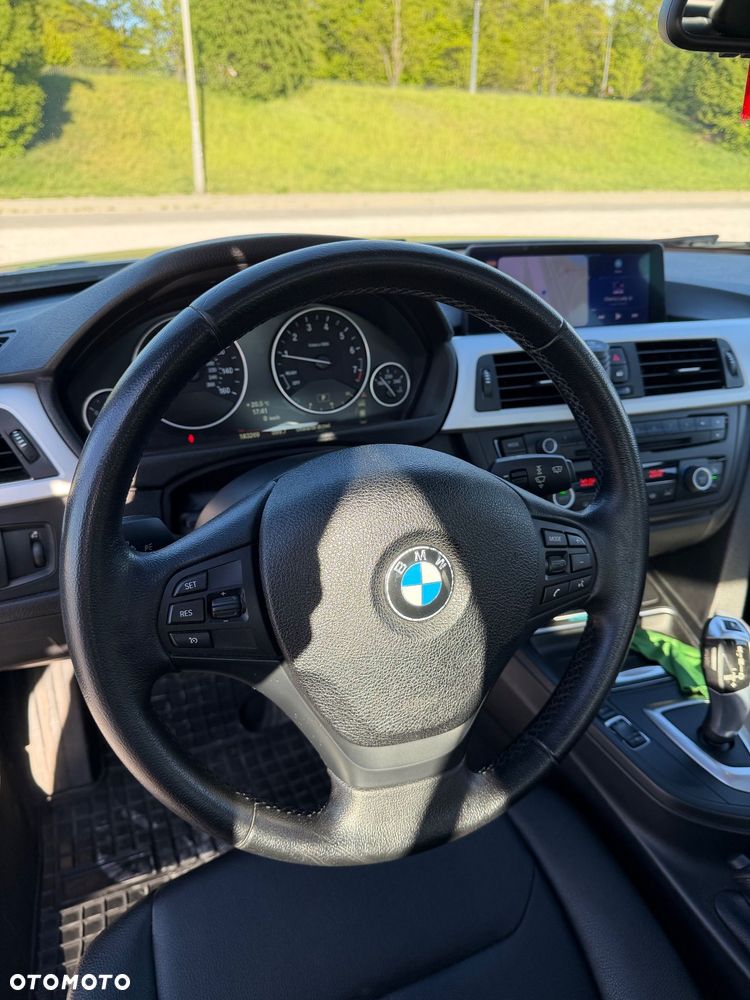 BMW Seria 3 328i xDrive - 5