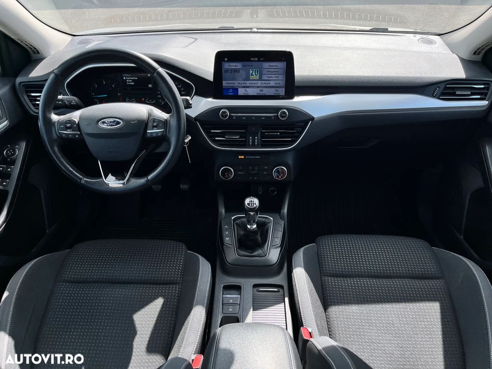 Ford Focus - 13