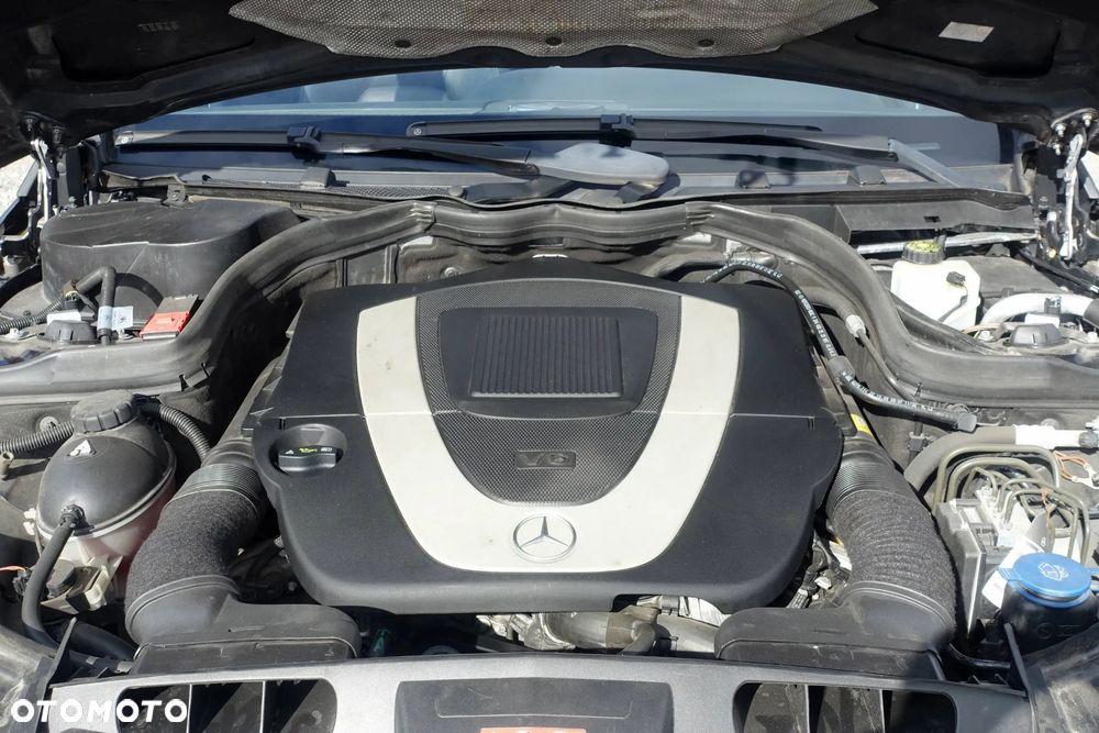 Mercedes-Benz Klasa E 350 CGI BlueEFFICIENCY 7G-TRONIC Avantgarde - 40