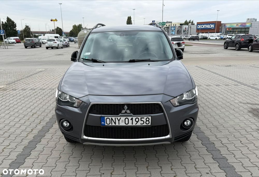 Mitsubishi Outlander - 9