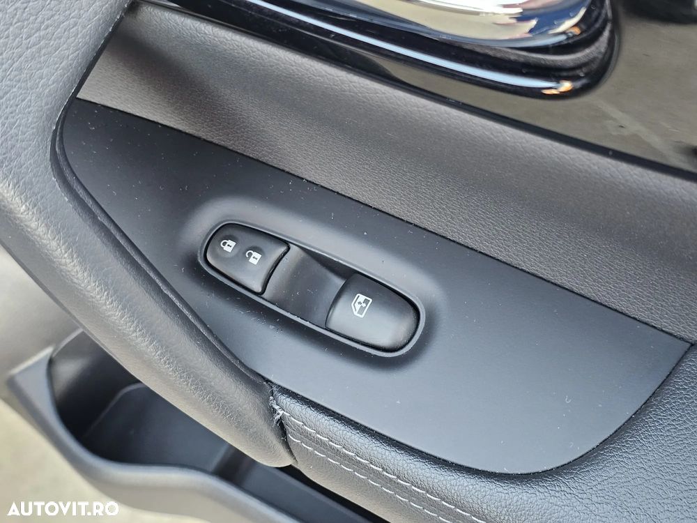 Nissan Qashqai 1.3 DIG-T TEKNA - 27