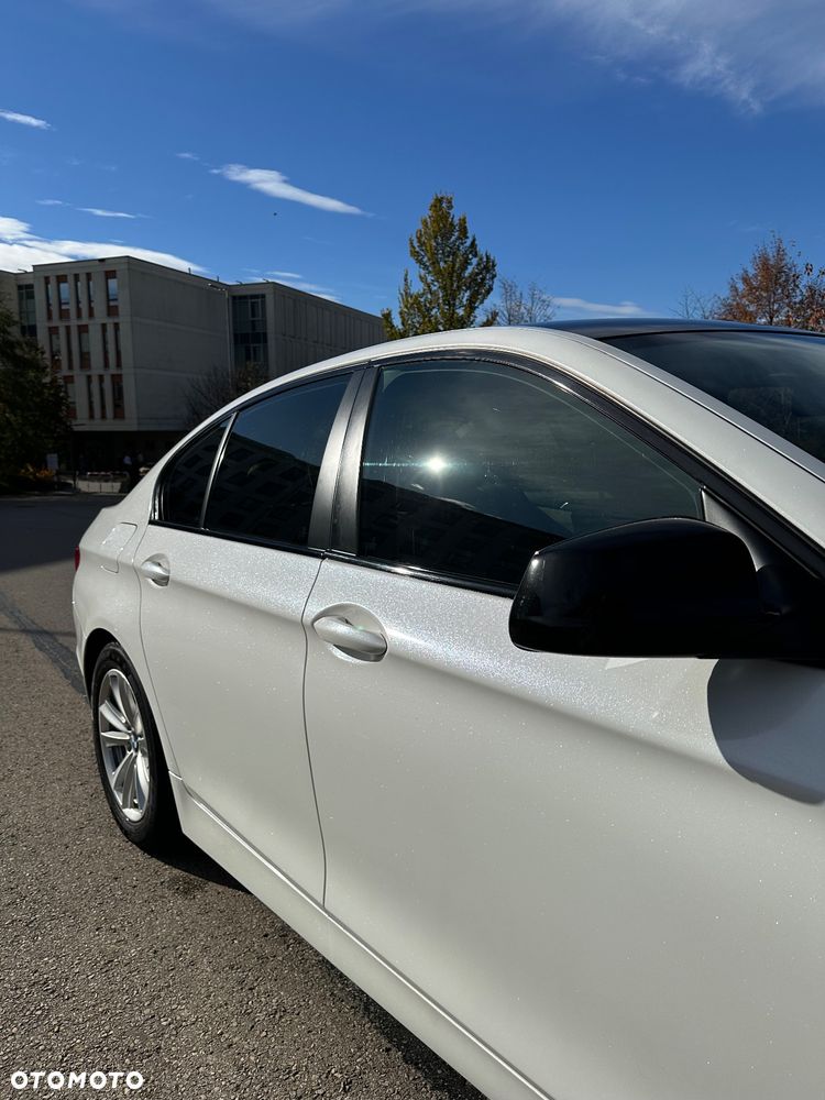 BMW Seria 5 520d - 12