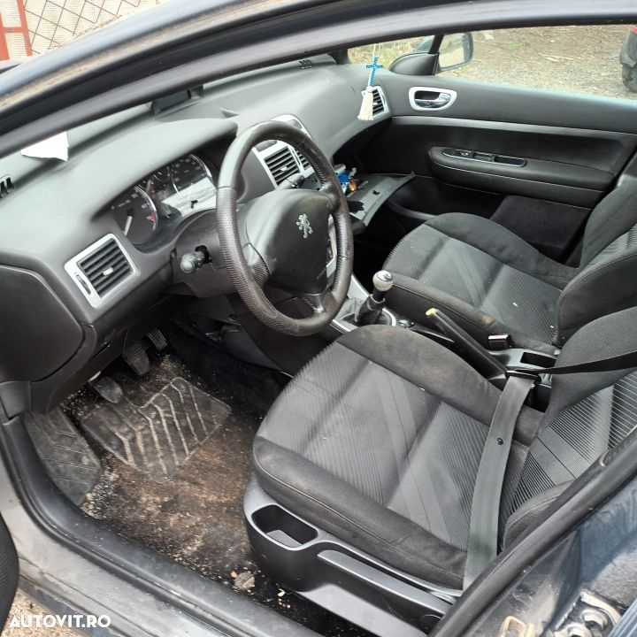 Dezmembrari  Peugeot 307  2000  > 0000 1.6 Benzina - 7