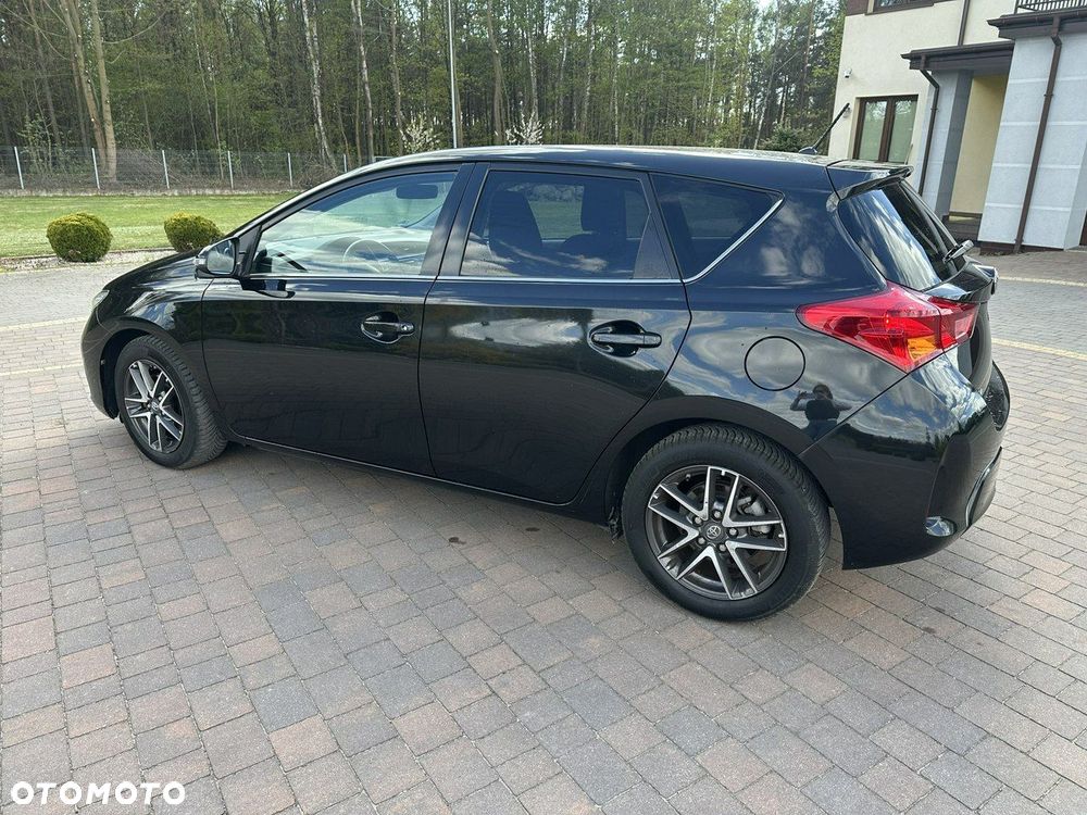 Toyota Auris - 5