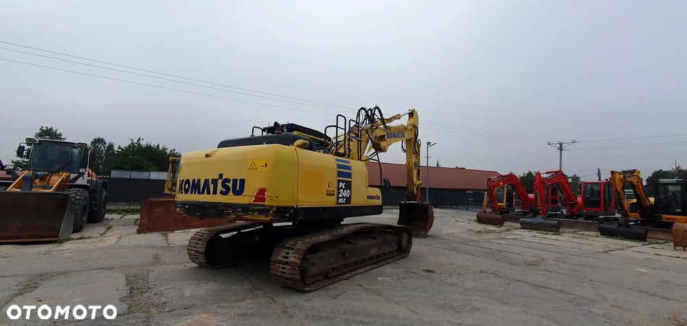 Komatsu PC240 NLC-10 - 8