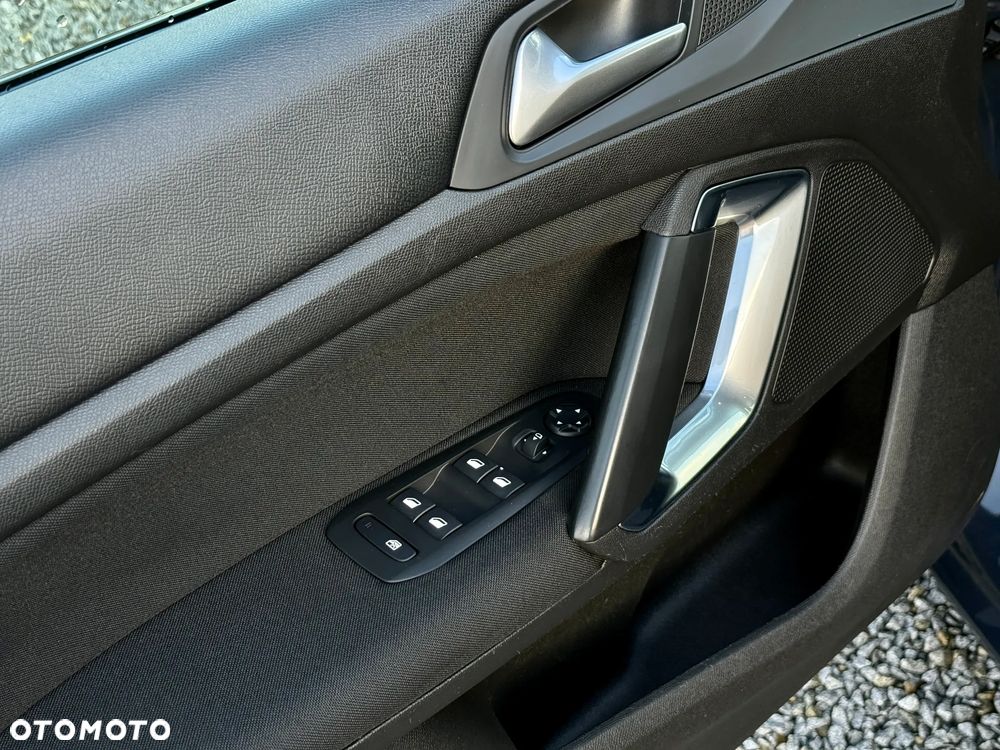 Peugeot 308 1.2 PureTech GPF Active S&S - 17