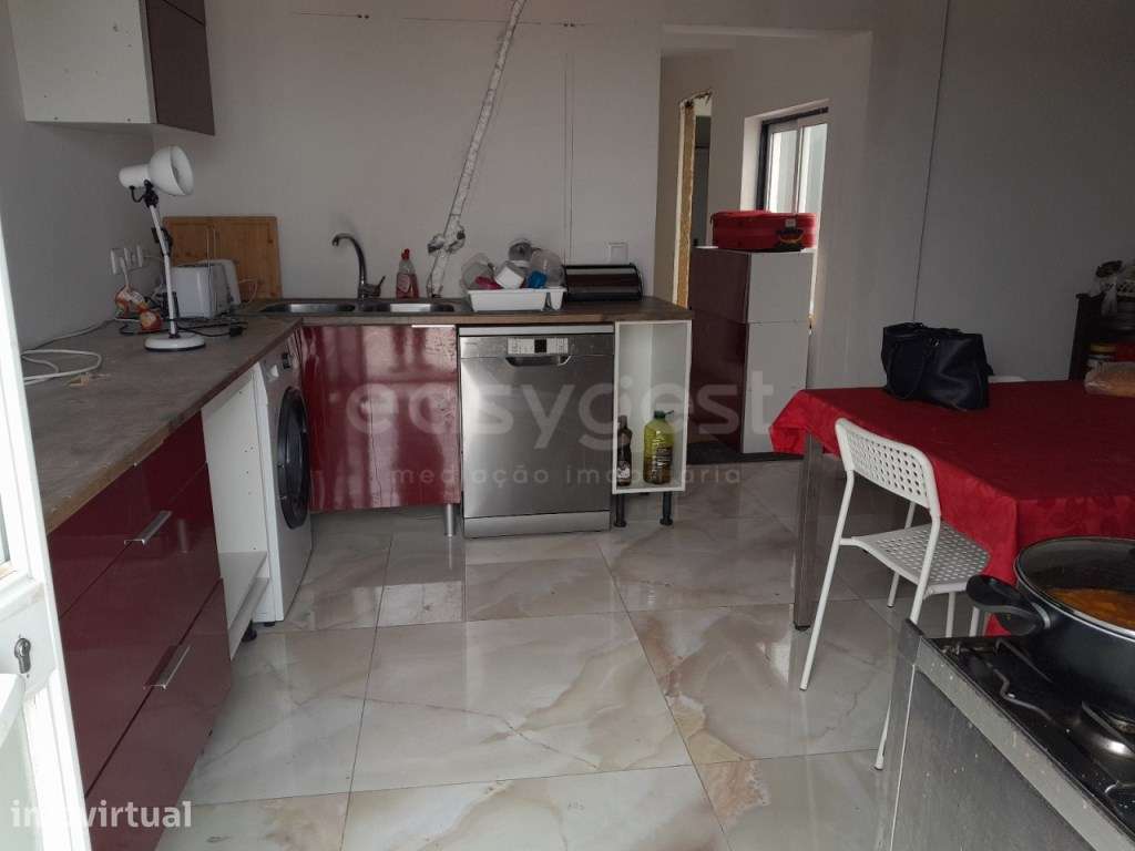 Moradia localizada em Trigaches com 2 quartos e logradouro - Grande imagem: 2/12