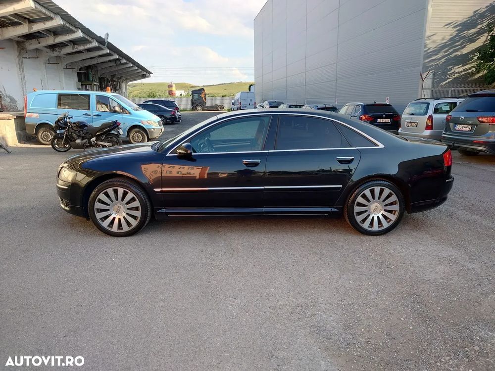 Audi A8 - 8