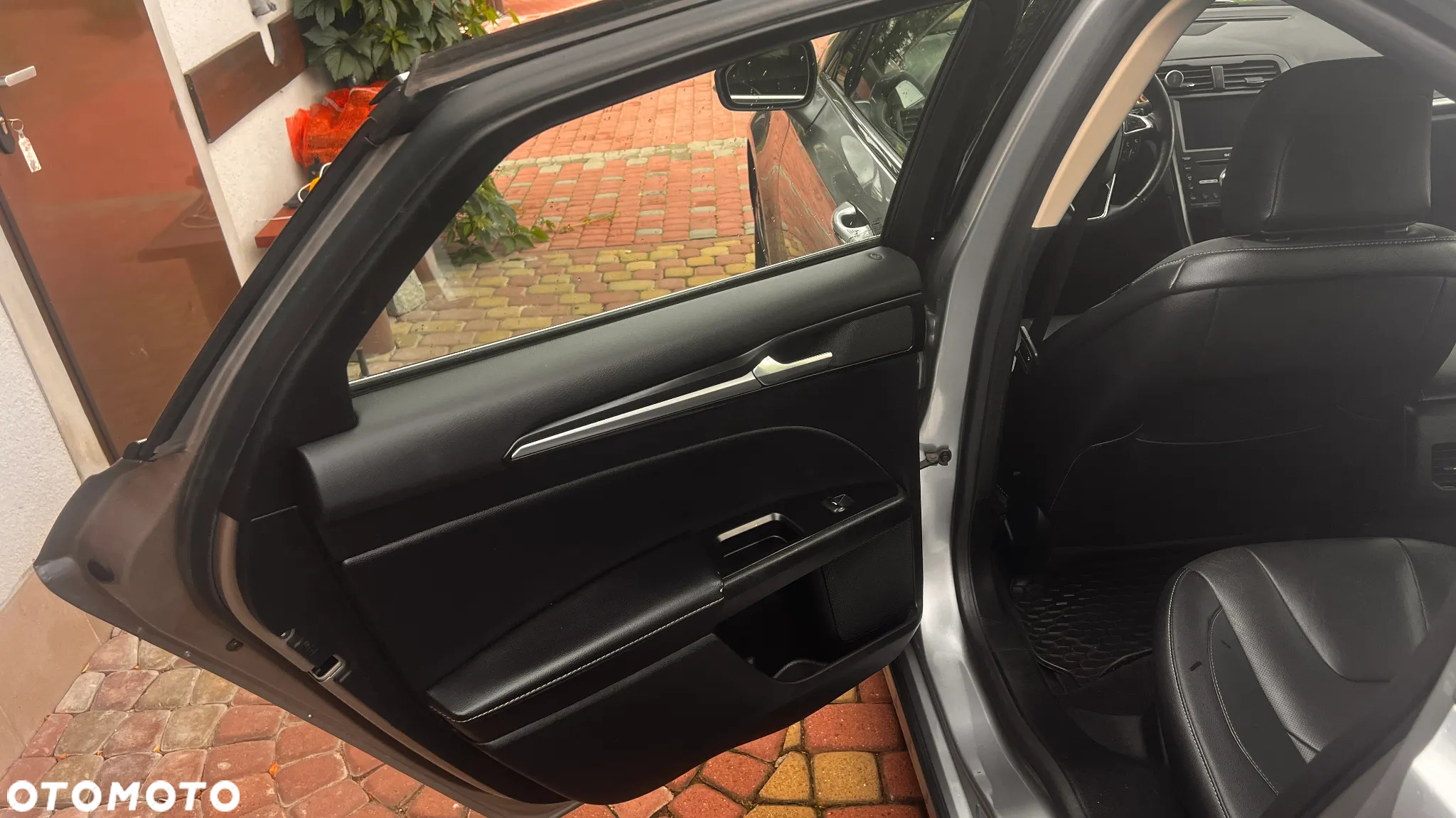 Ford Fusion 2.0 EcoBoost Titanium - 16