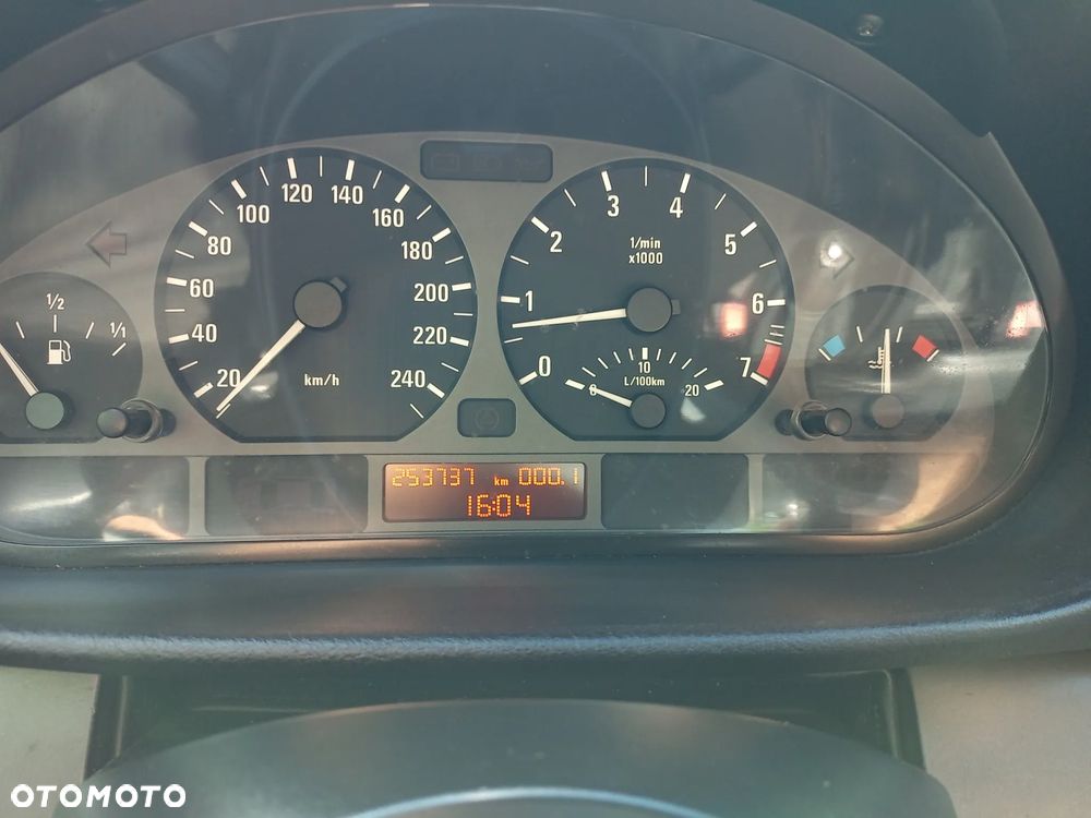 BMW Seria 3 - 15