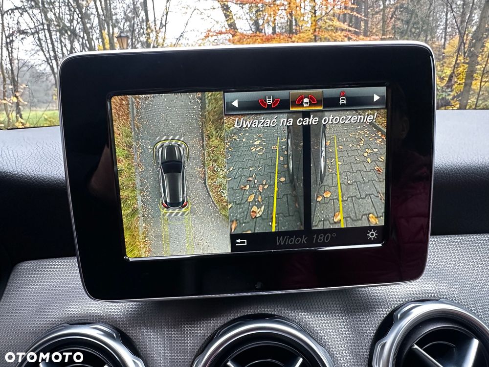 Mercedes-Benz GLA 180 7G-DCT - 26