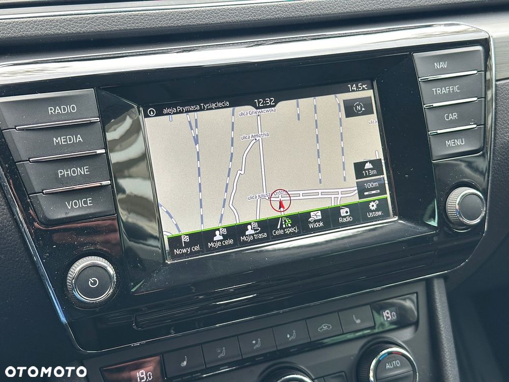 Skoda Superb 2.0 TDI Style DSG - 18