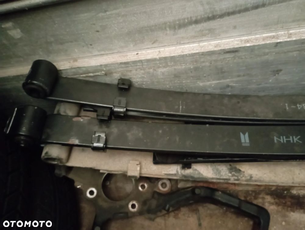 RESORY resor tył ISUZU D-max II i III 1,9 i 2,5d NOWE - 3