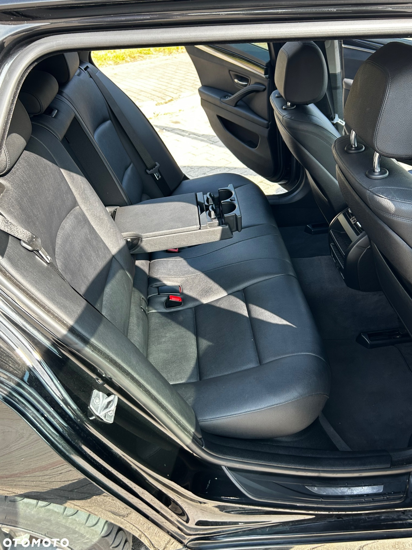 BMW Seria 5 520d xDrive - 23