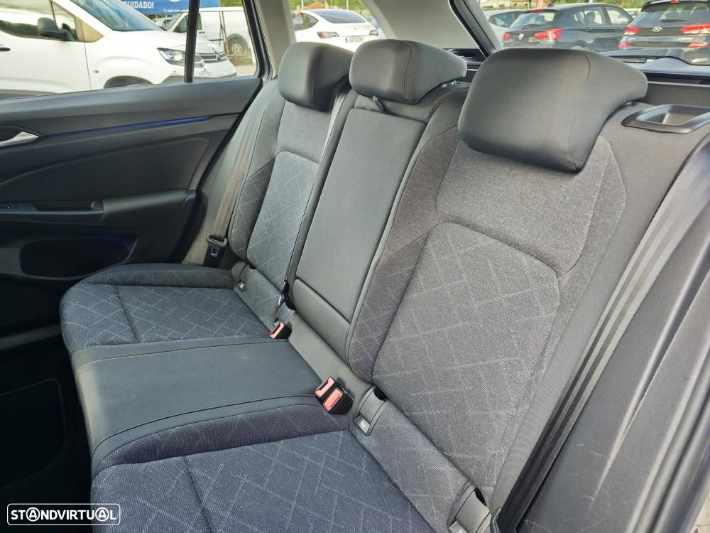 VW Golf Variant 2.0 TDi Life - 26