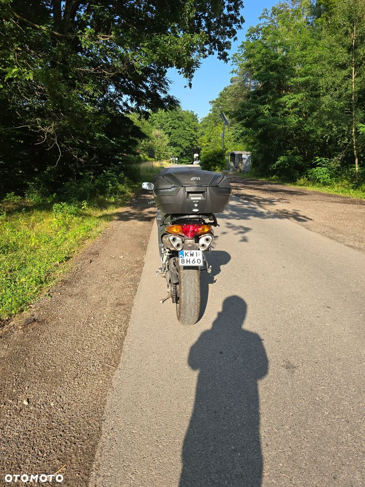Honda VFR - 3