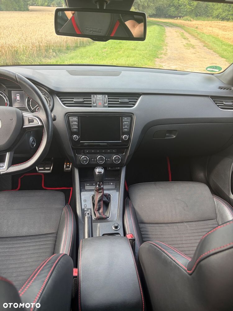 Skoda Octavia 2.0 TDI RS DSG - 31