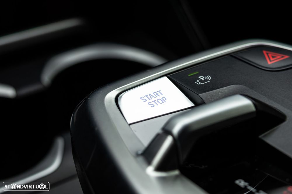 BMW iX1 eDrive20 Pack Desportivo M - 27