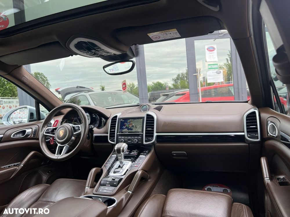 Porsche Cayenne - 7