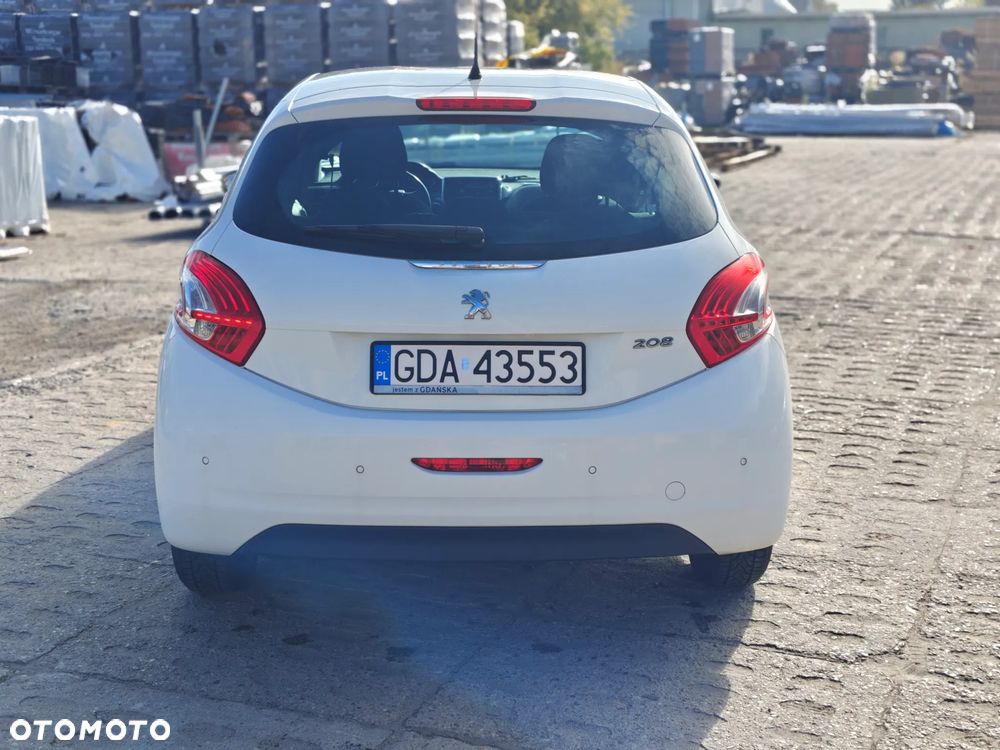 Peugeot 208 - 3