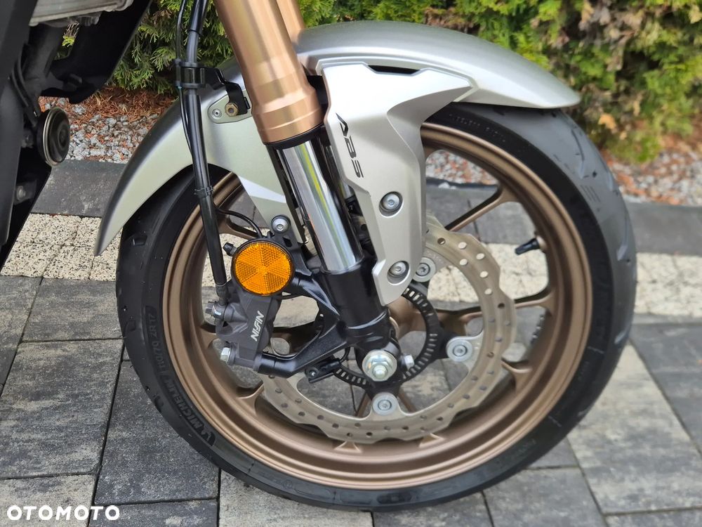 Honda CB - 10