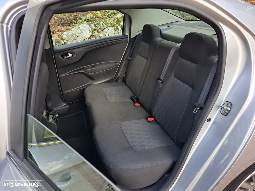 Citroën C-Elysée 1.2 VTi Seduction - 21